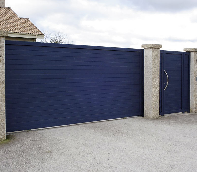 Puerta finca modelo contemporánea azul